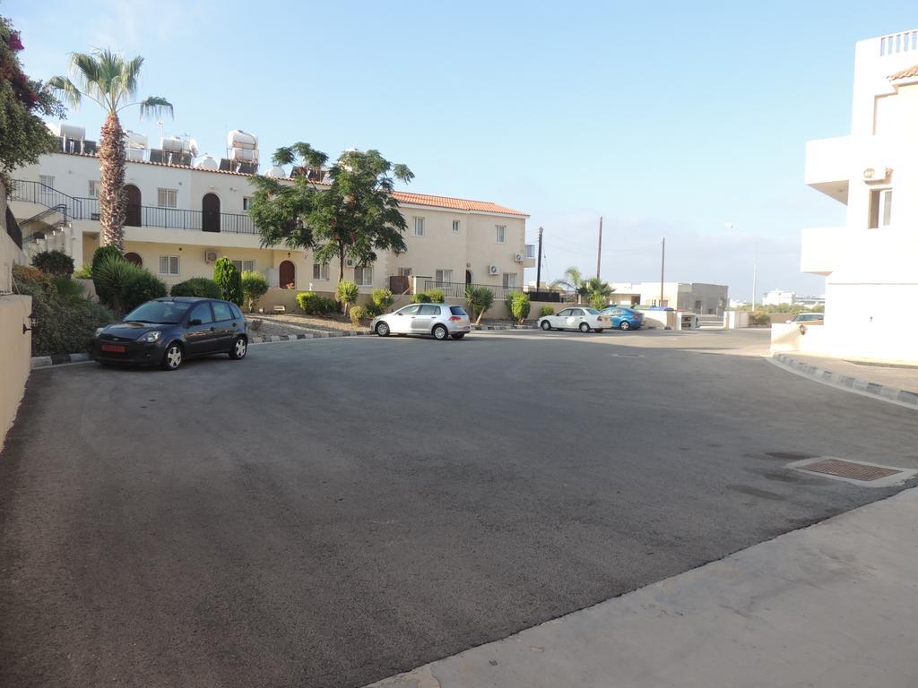 Appartement Royal Seacrest à Paphos Extérieur photo